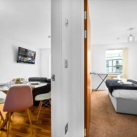 Spacious 2 Bed Apartment And Free Parking Birmingham Exterior photo